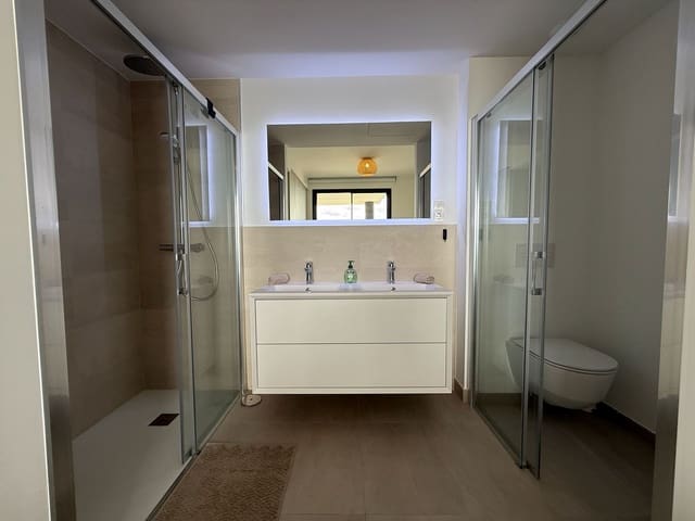 2 soveværelse Lejlighed til salg i Carvajal, Fuengirola med swimmingpool garage - € 689.000 (Ref: 10135192)