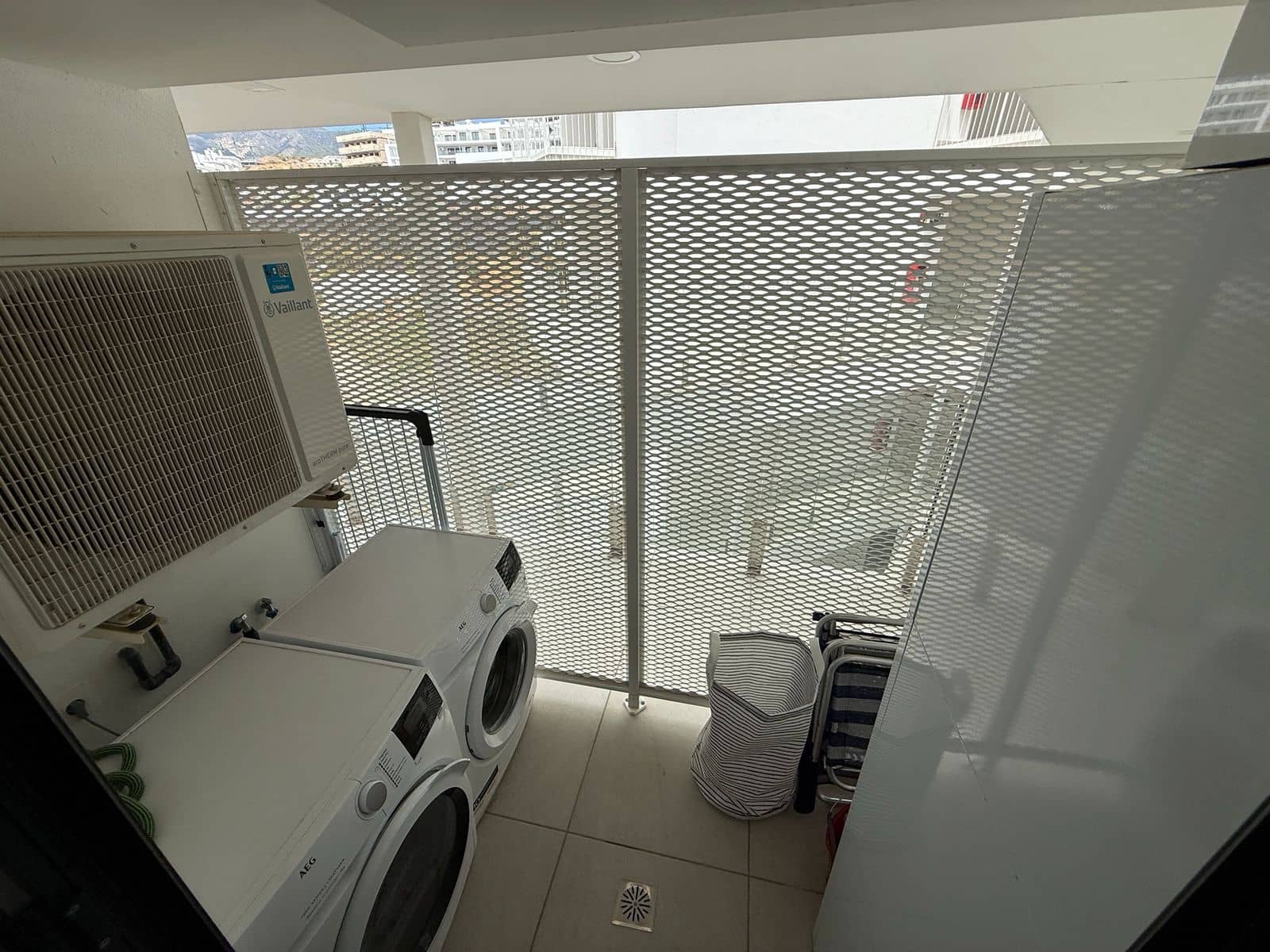2 soveværelse Lejlighed til salg i Carvajal med swimmingpool garage - € 689.000 (Ref: 10135192)