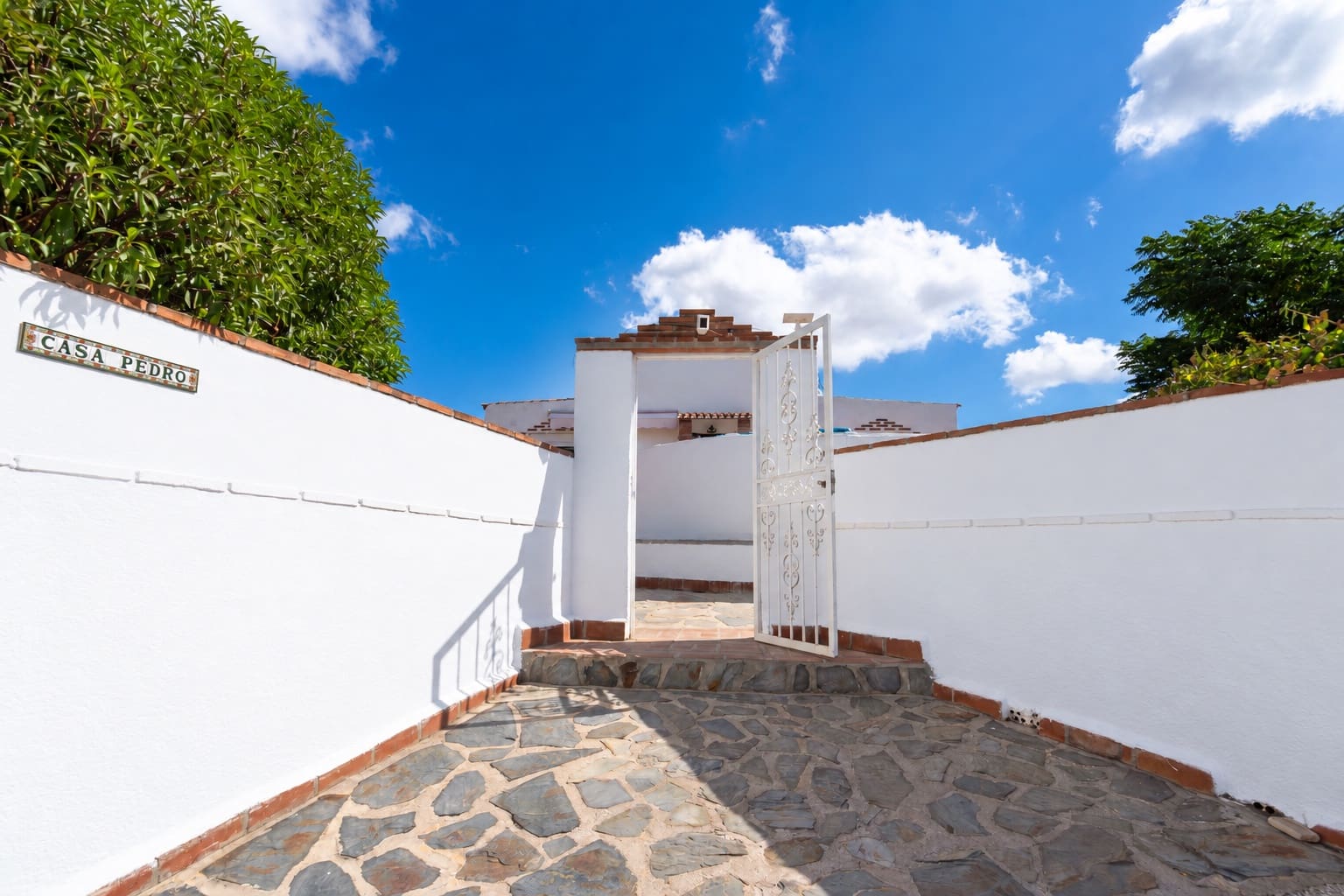 2 bedroom Finca/Country House for rent in Mijas with pool garage - € 1,800 (Ref: 10165524)
