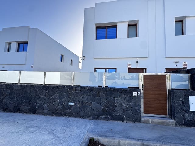 4 sovrum Villa till salu i Tahiche, Teguise med garage - 570 000 € (Ref: 10141462)