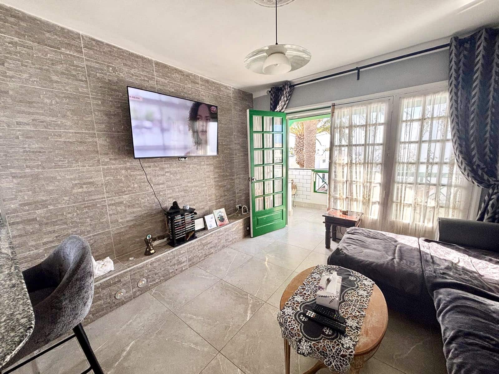 1 soveværelse Lejlighed til salg i Puerto del Carmen med swimmingpool - € 256.000 (Ref: 10145372)