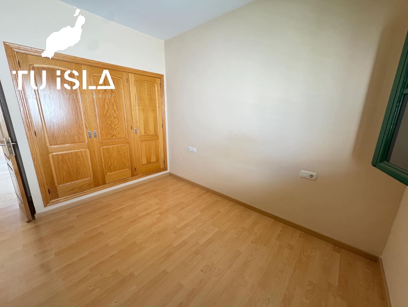 2 slaapkamer Flat te koop in Costa Teguise met zwembad - € 295.000 (Ref: 10145373)