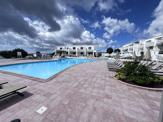 1 chambre Appartement à vendre à Puerto del Carmen, Tías avec piscine - 229 000 € (Ref: 10154356)