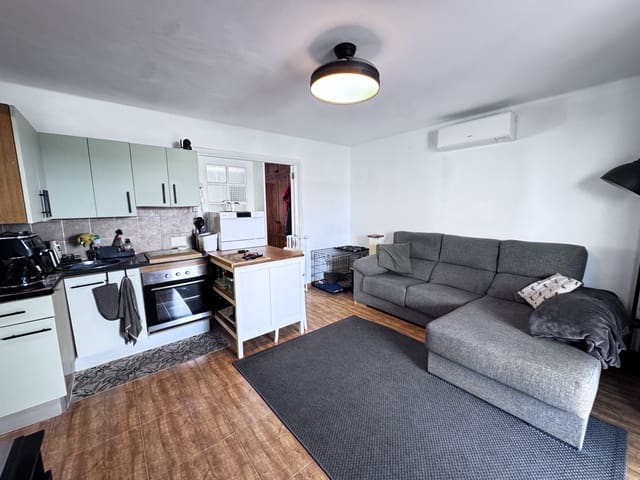 1 chambre Appartement à vendre à Puerto del Carmen, Tías avec piscine - 229 000 € (Ref: 10154356)