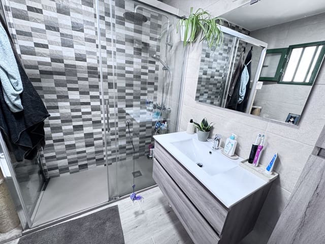 1 chambre Appartement à vendre à Puerto del Carmen, Tías avec piscine - 229 000 € (Ref: 10154356)