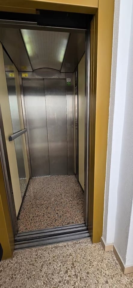 Penthouse til salgs i Vecindario med garasje - € 269 000 (Ref: 10136665)