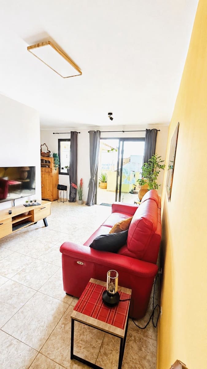 Penthouse til salgs i Vecindario med garasje - € 269 000 (Ref: 10136665)