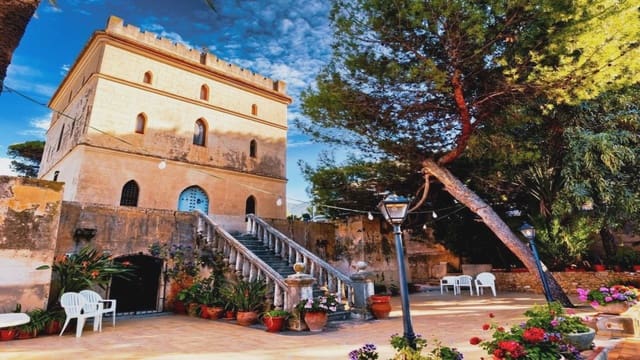 5 soveværelse Finca/Landehus til salg i Dénia med garage - € 2.380.000 (Ref: 10135150)
