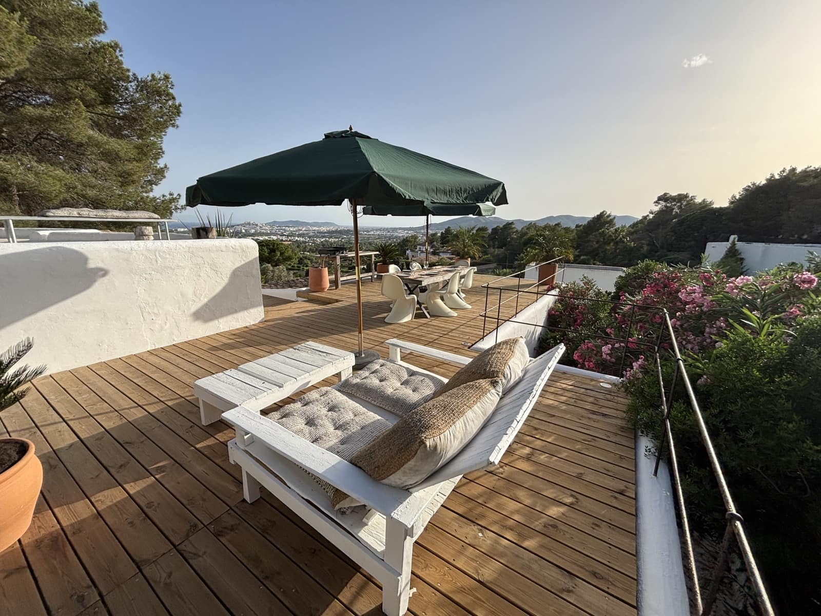 4 sypialnia Dom na sprzedaż w Santa Eulalia / Santa Eularia z basenem garażem - 2 350 000 € (Ref: 10173079)