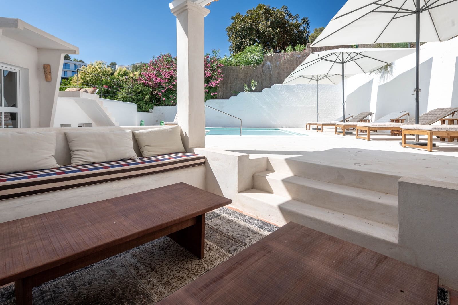 4 sypialnia Dom na sprzedaż w Santa Eulalia / Santa Eularia z basenem garażem - 2 350 000 € (Ref: 10173079)