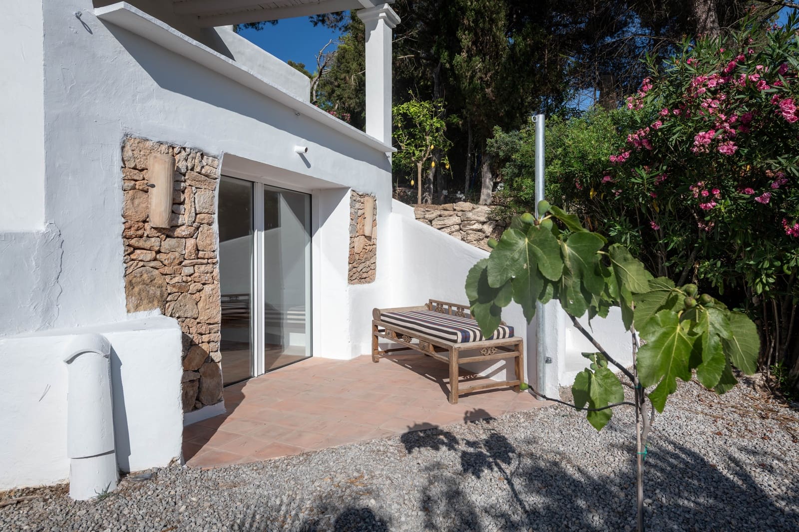 4 sypialnia Dom na sprzedaż w Santa Eulalia / Santa Eularia z basenem garażem - 2 350 000 € (Ref: 10173079)