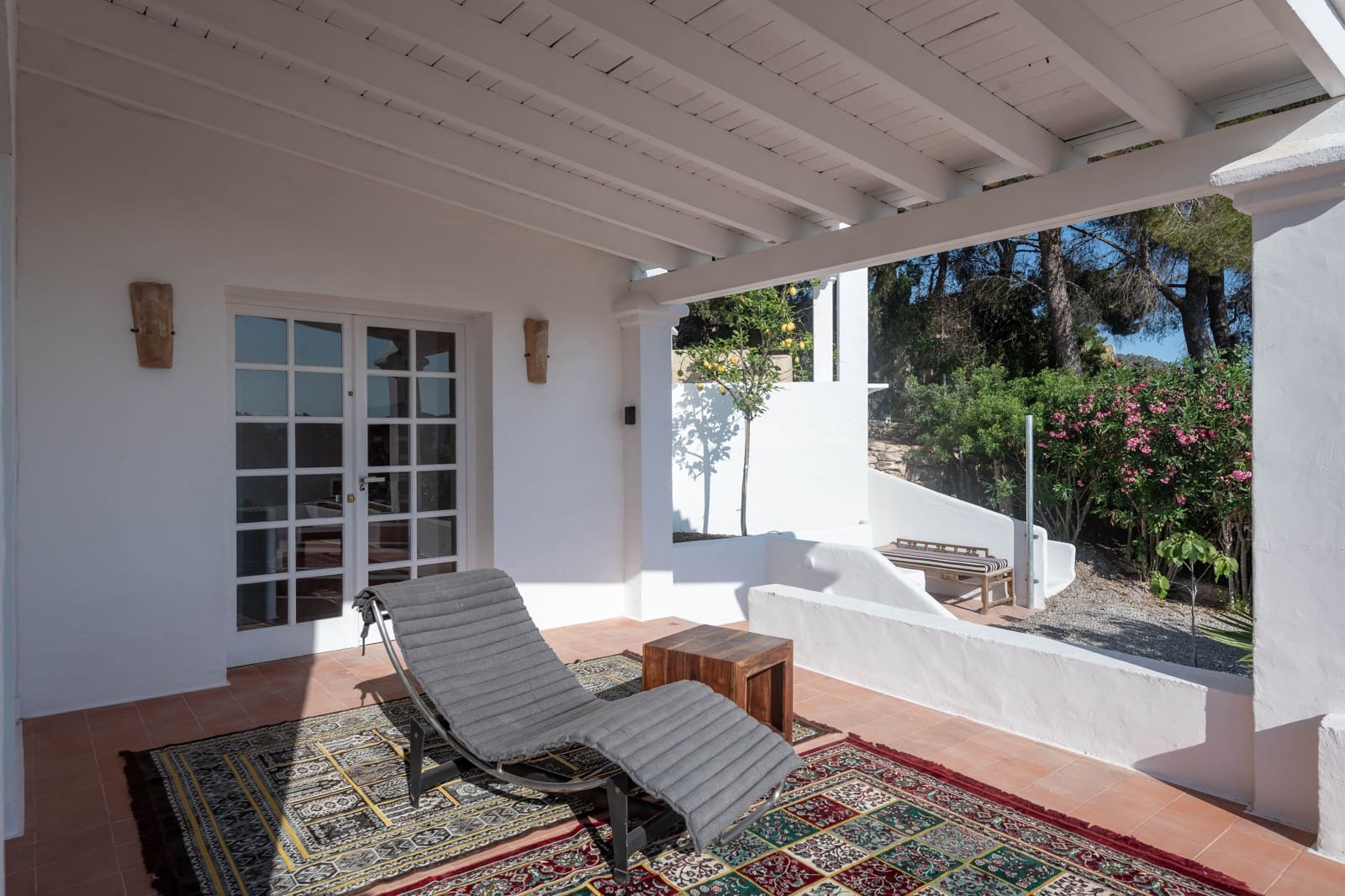 4 sypialnia Dom na sprzedaż w Santa Eulalia / Santa Eularia z basenem garażem - 2 350 000 € (Ref: 10173079)