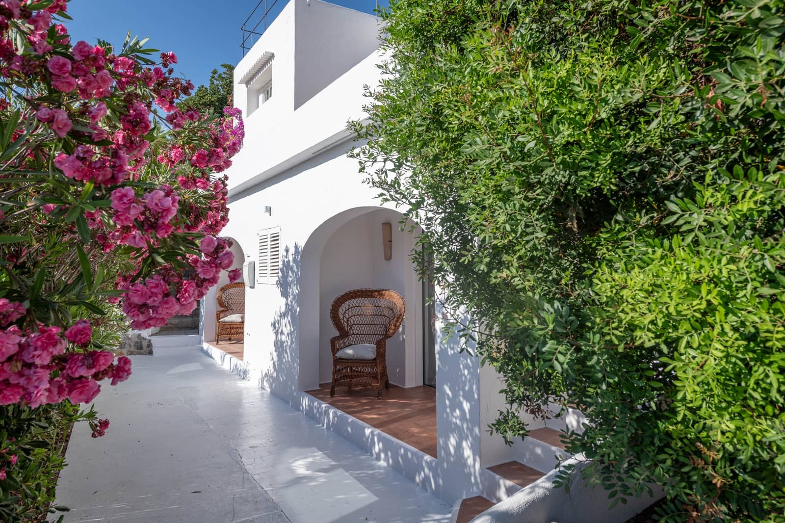 4 sypialnia Dom na sprzedaż w Santa Eulalia / Santa Eularia z basenem garażem - 2 350 000 € (Ref: 10173079)
