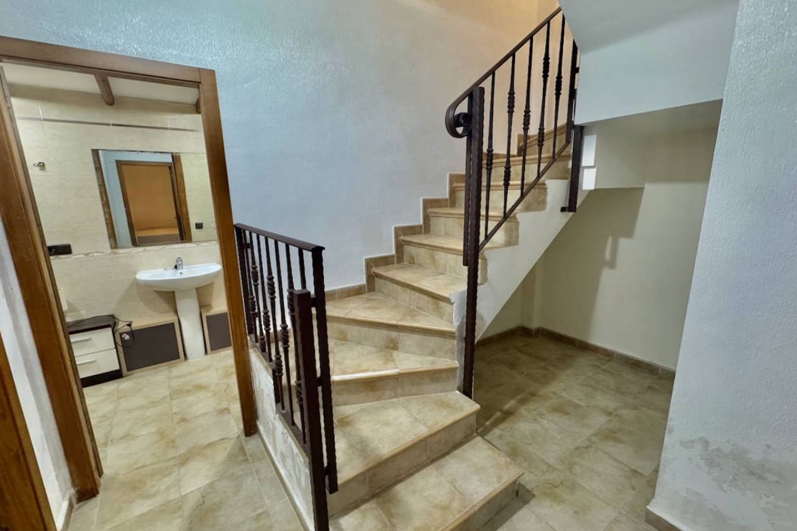 5 sypialnia Bungalow na sprzedaż w Guardamar del Segura z basenem garażem - 199 900 € (Ref: 10149321)