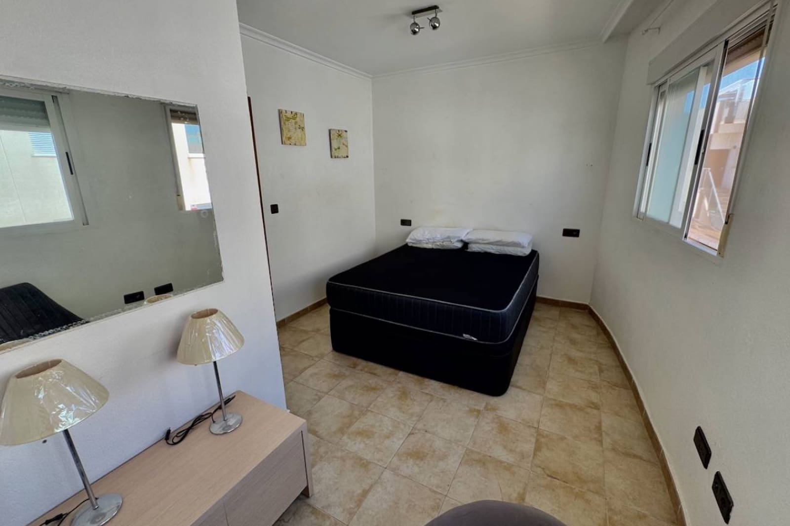 5 sypialnia Bungalow na sprzedaż w Guardamar del Segura z basenem garażem - 199 900 € (Ref: 10149321)
