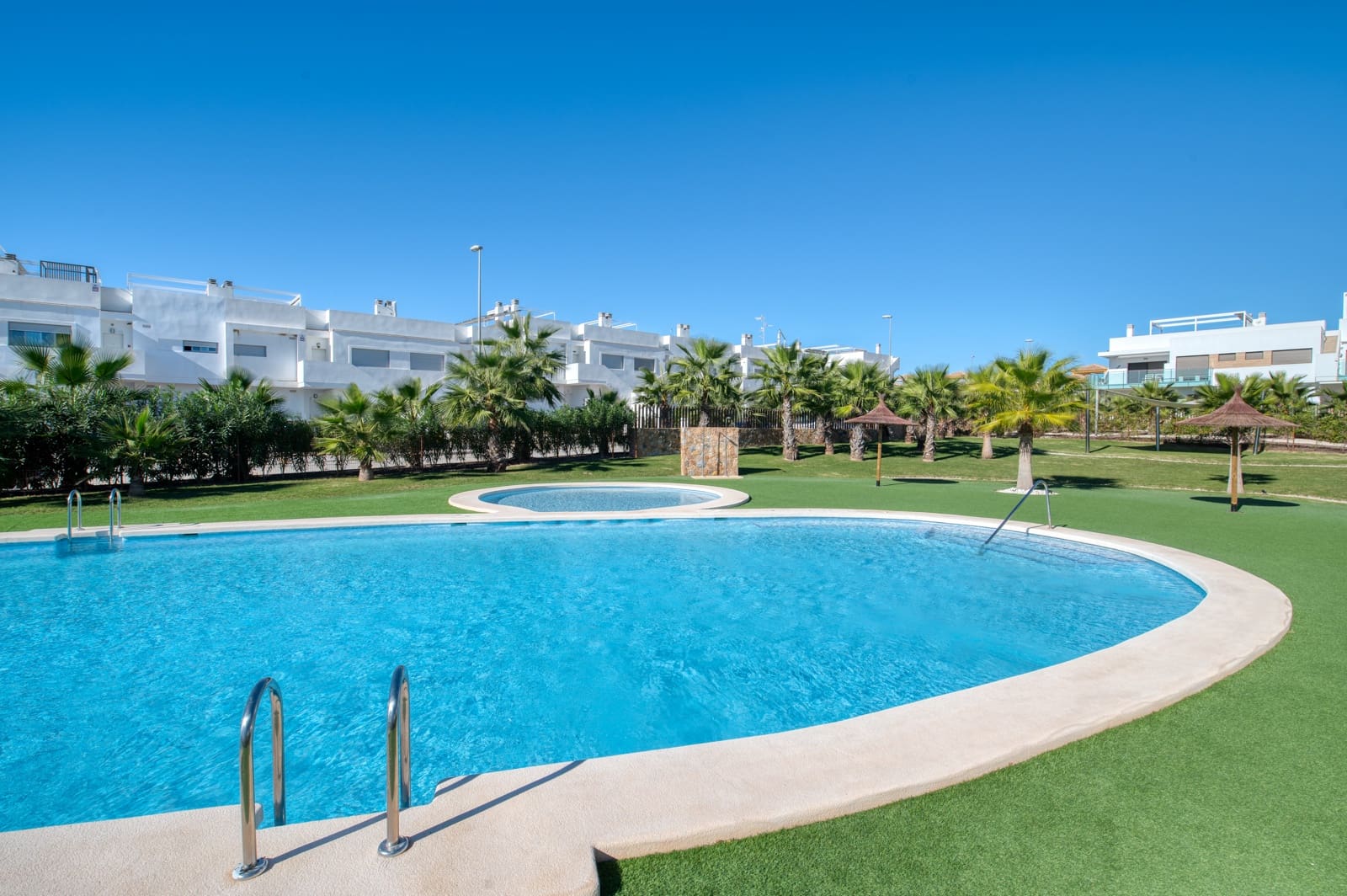 3 Zimmer Apartment zu verkaufen in Vistabella mit Pool - 299.900 € (Ref: 10149323)