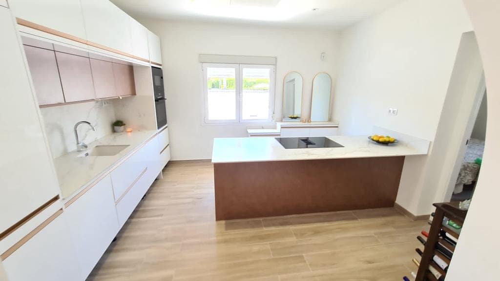 4 slaapkamer Villa te koop in Ciudad Quesada met zwembad garage - € 530.000 (Ref: 10149324)