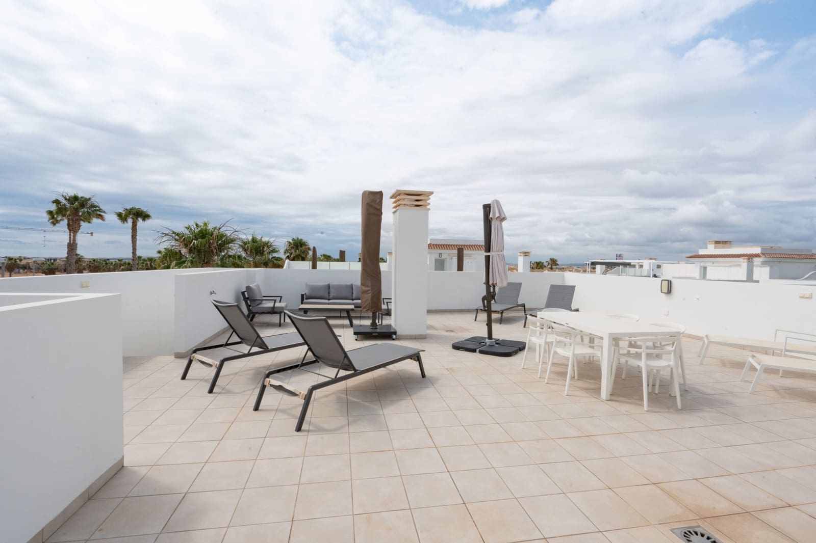 2 soveværelse Penthouse til salg i Ciudad Quesada med swimmingpool garage - € 310.000 (Ref: 10154125)