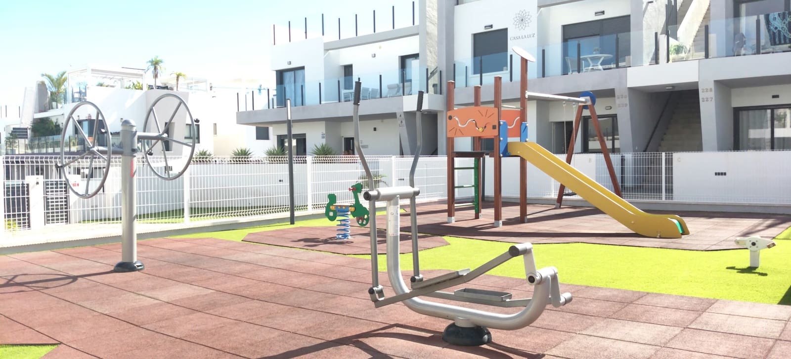 2 soverom Penthouse til salgs i San Miguel de Salinas med svømmebasseng - € 275 000 (Ref: 10161827)