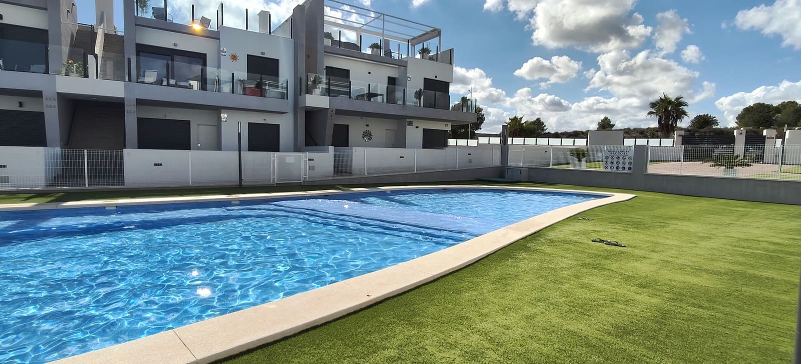 2 soverom Penthouse til salgs i San Miguel de Salinas med svømmebasseng - € 275 000 (Ref: 10161827)