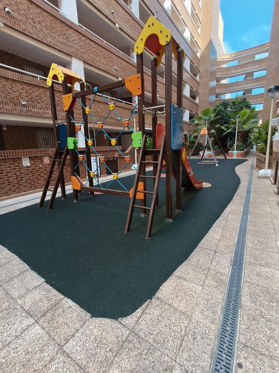 2 quarto Apartamento de Praia para venda em Oropesa  com piscina garagem - 163 000 € (Ref: 10144995)