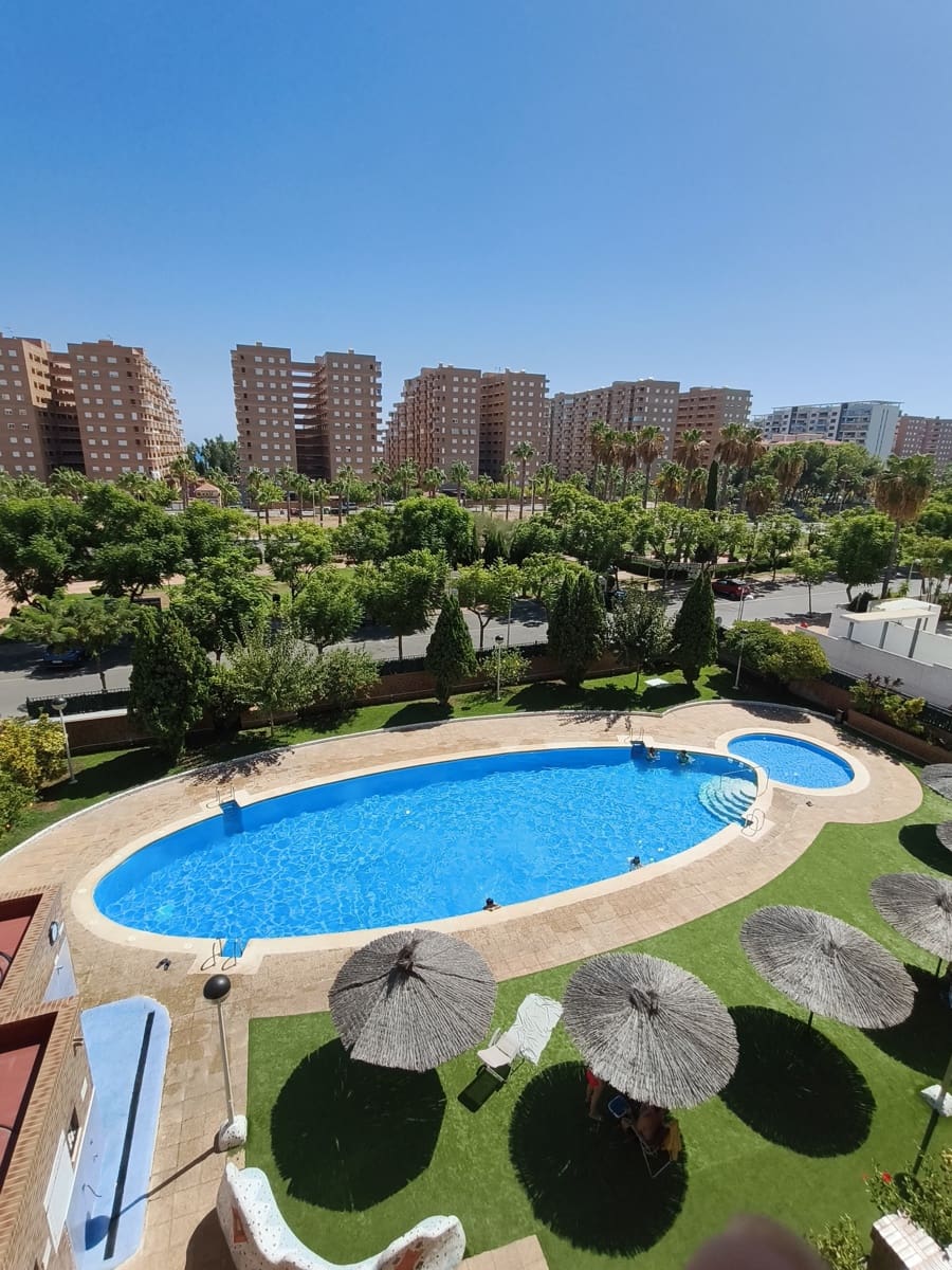 2 quarto Apartamento de Praia para venda em Oropesa  com piscina garagem - 163 000 € (Ref: 10144995)