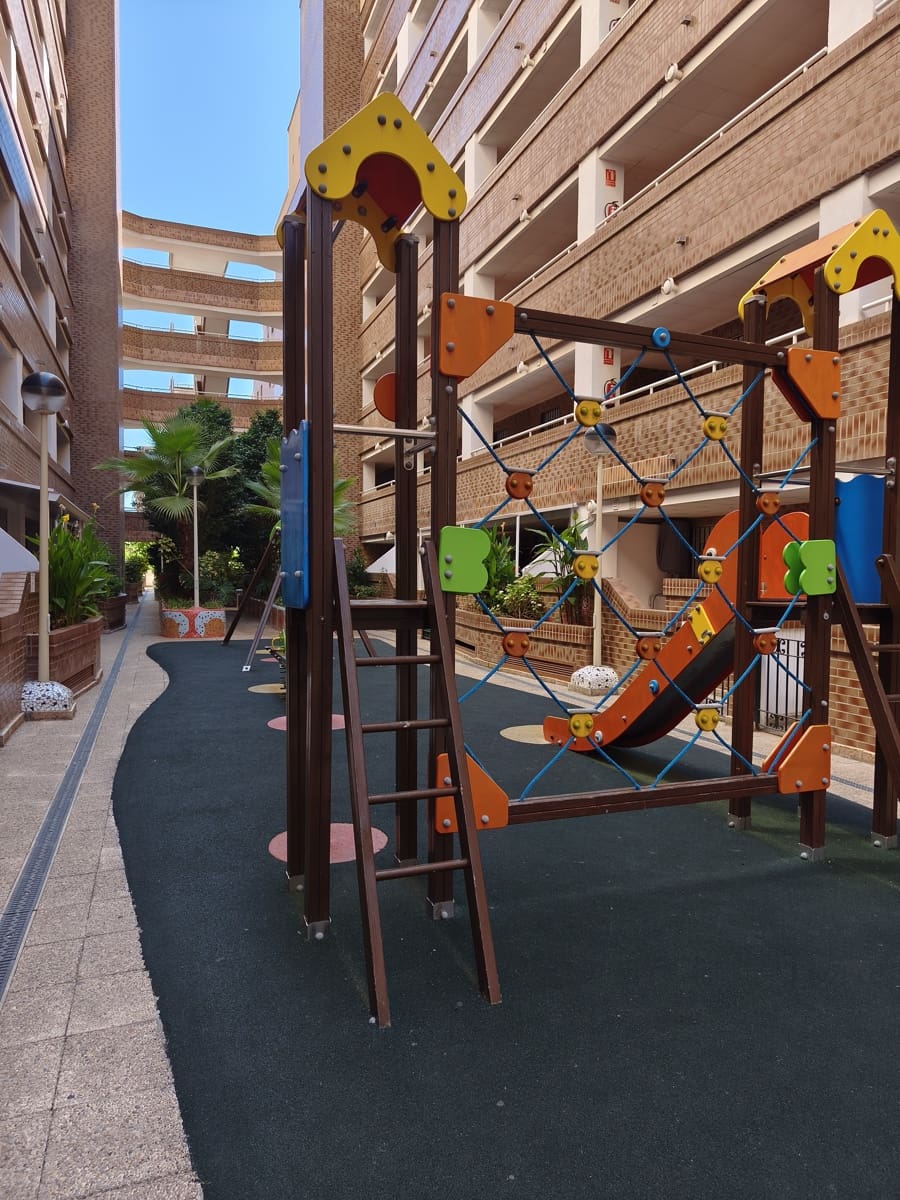 2 quarto Apartamento de Praia para venda em Oropesa  com piscina garagem - 163 000 € (Ref: 10144995)