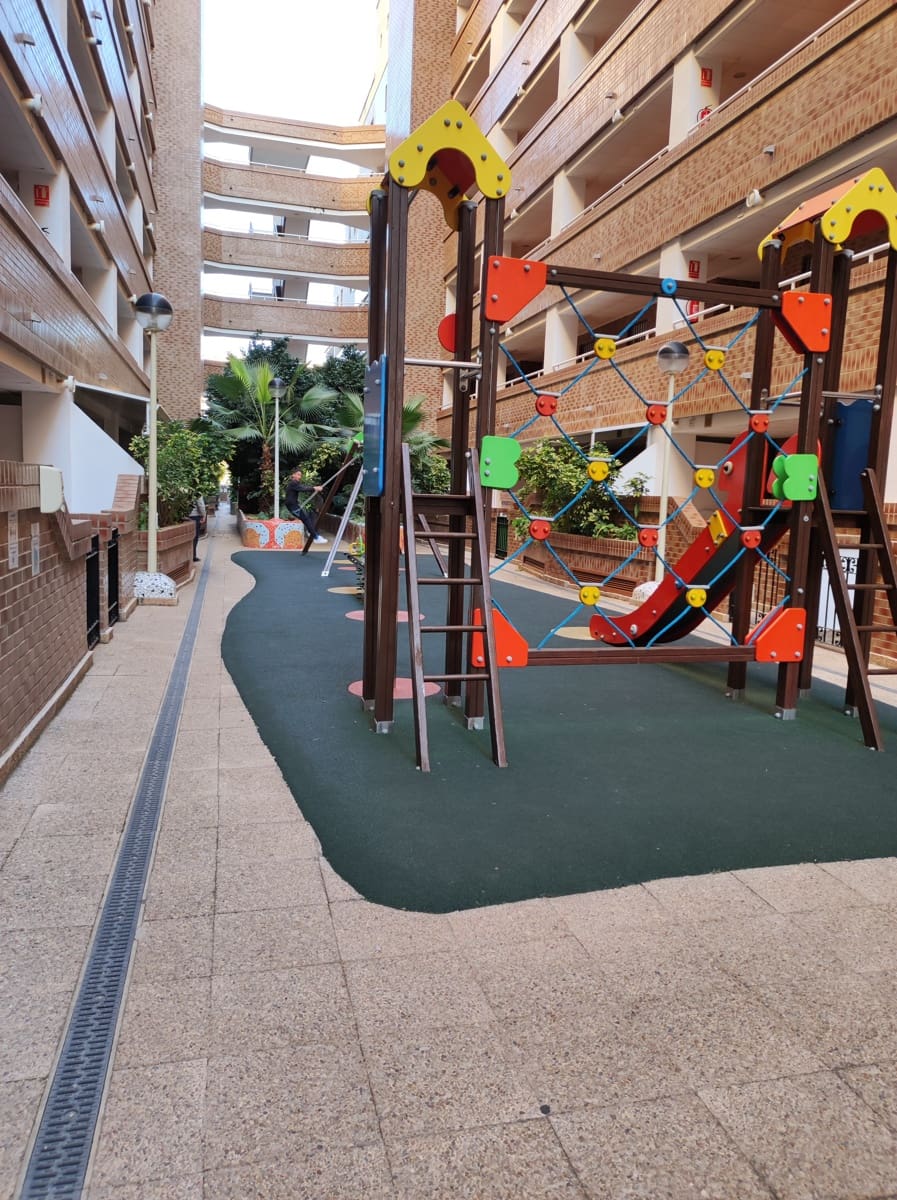 2 quarto Apartamento de Praia para venda em Oropesa  com piscina garagem - 163 000 € (Ref: 10144995)