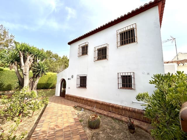 4 bedroom Bungalow for sale in Centro ciudad, Javea / Xàbia with garage - € 670,000 (Ref: 10140473)