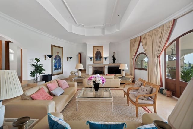 6 sypialnia Willa na sprzedaż w Hacienda Las Chapas, Marbella z basenem garażem - 2 800 000 € (Ref: 10148156)