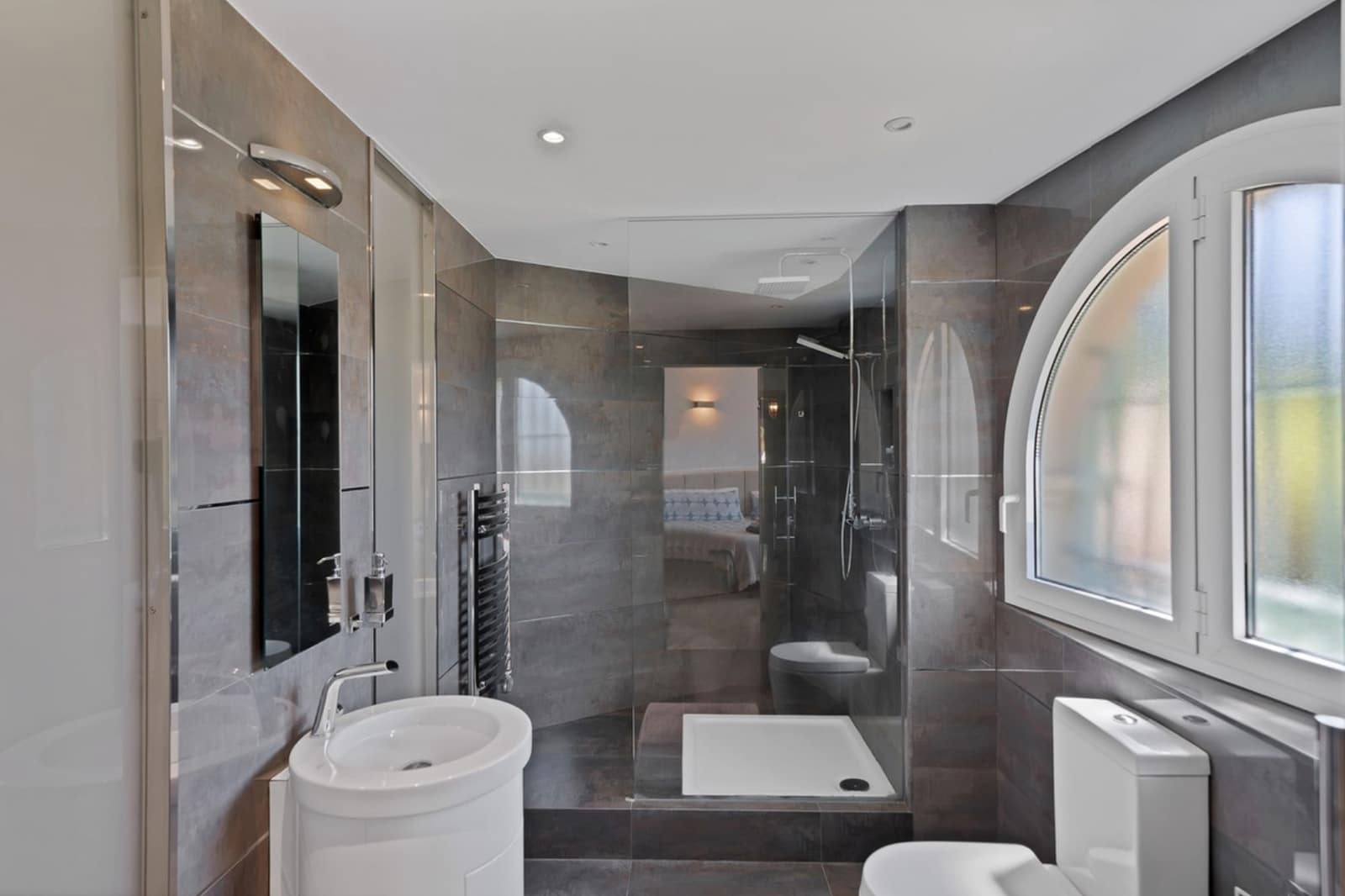 6 soverom Villa til salgs i Marbella med svømmebasseng garasje - € 2 800 000 (Ref: 10148156)