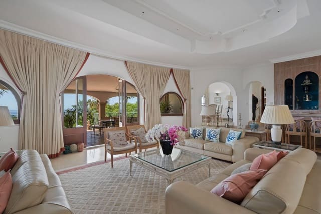 6 sypialnia Willa na sprzedaż w Hacienda Las Chapas, Marbella z basenem garażem - 2 800 000 € (Ref: 10148156)