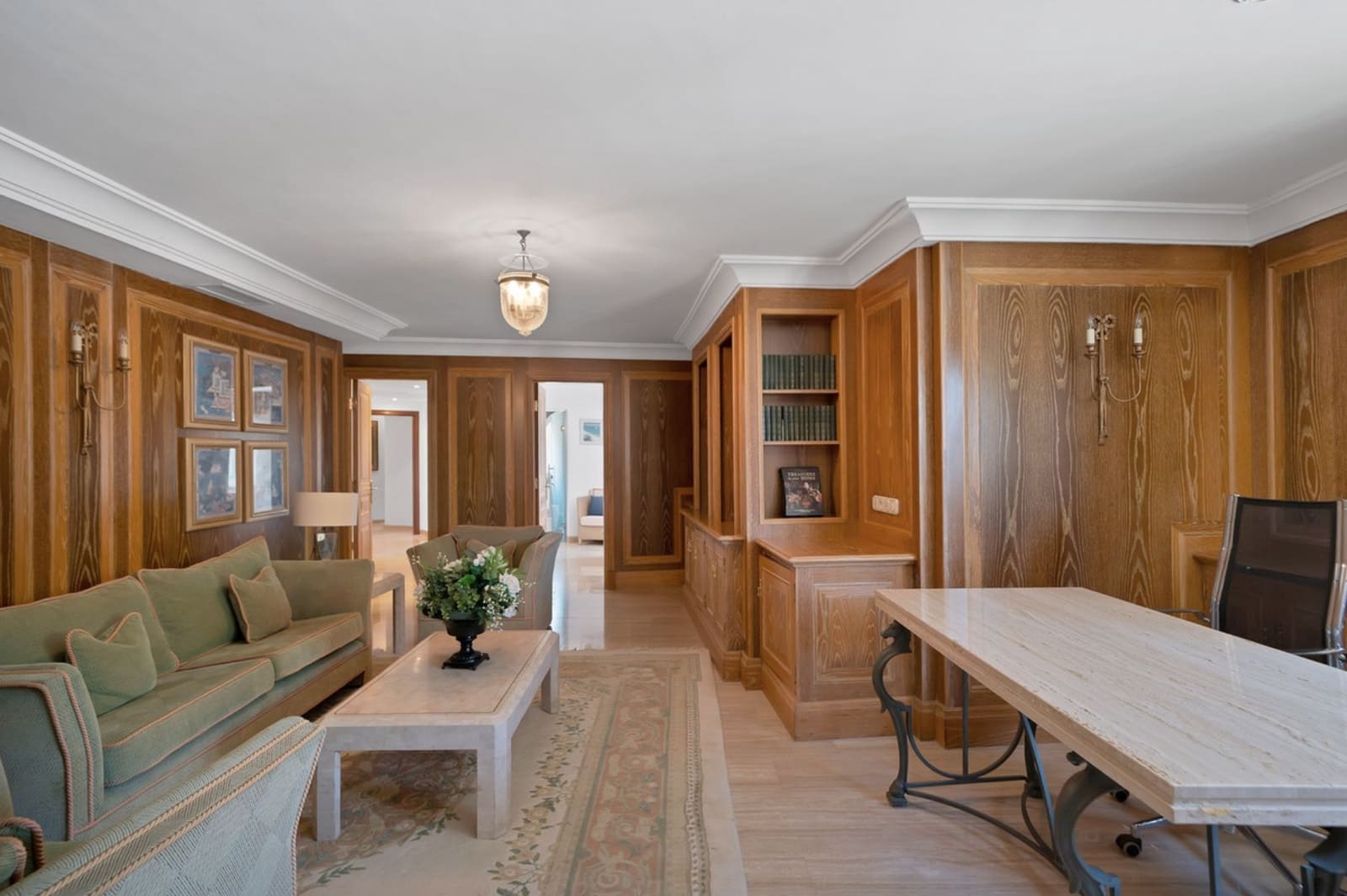 6 soverom Villa til salgs i Marbella med svømmebasseng garasje - € 2 800 000 (Ref: 10148156)