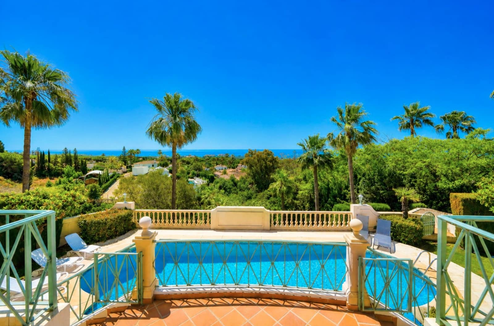 6 soverom Villa til salgs i Marbella med svømmebasseng garasje - € 2 800 000 (Ref: 10148156)