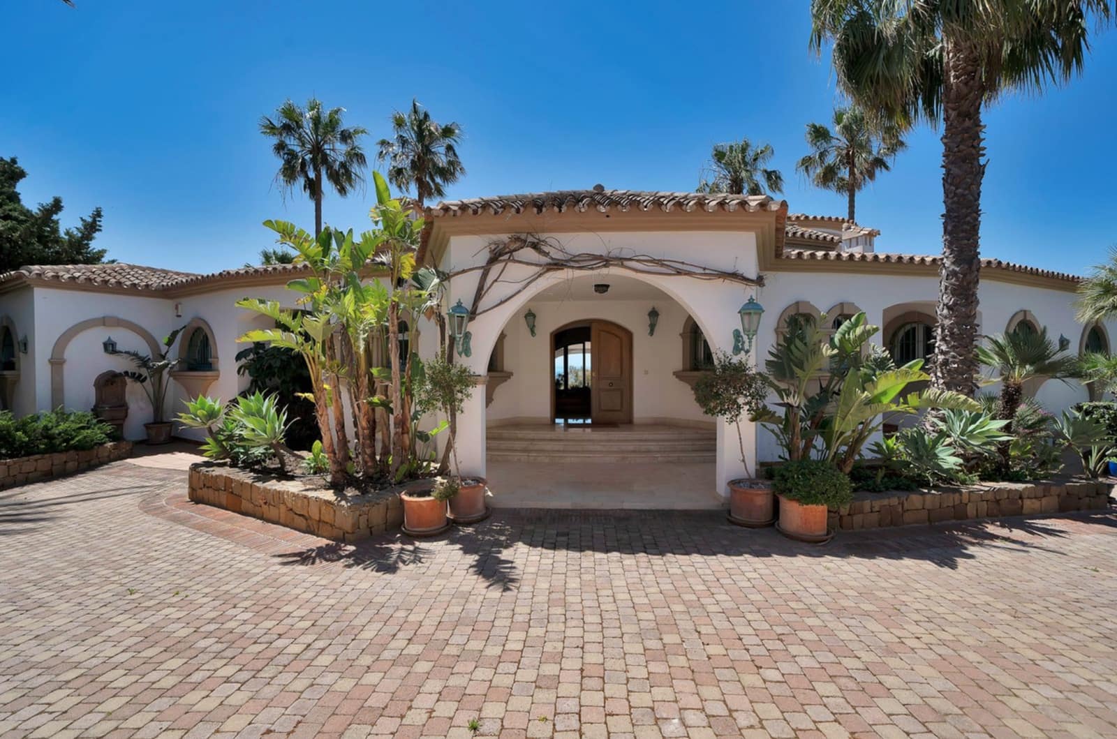 6 soverom Villa til salgs i Marbella med svømmebasseng garasje - € 2 800 000 (Ref: 10148156)