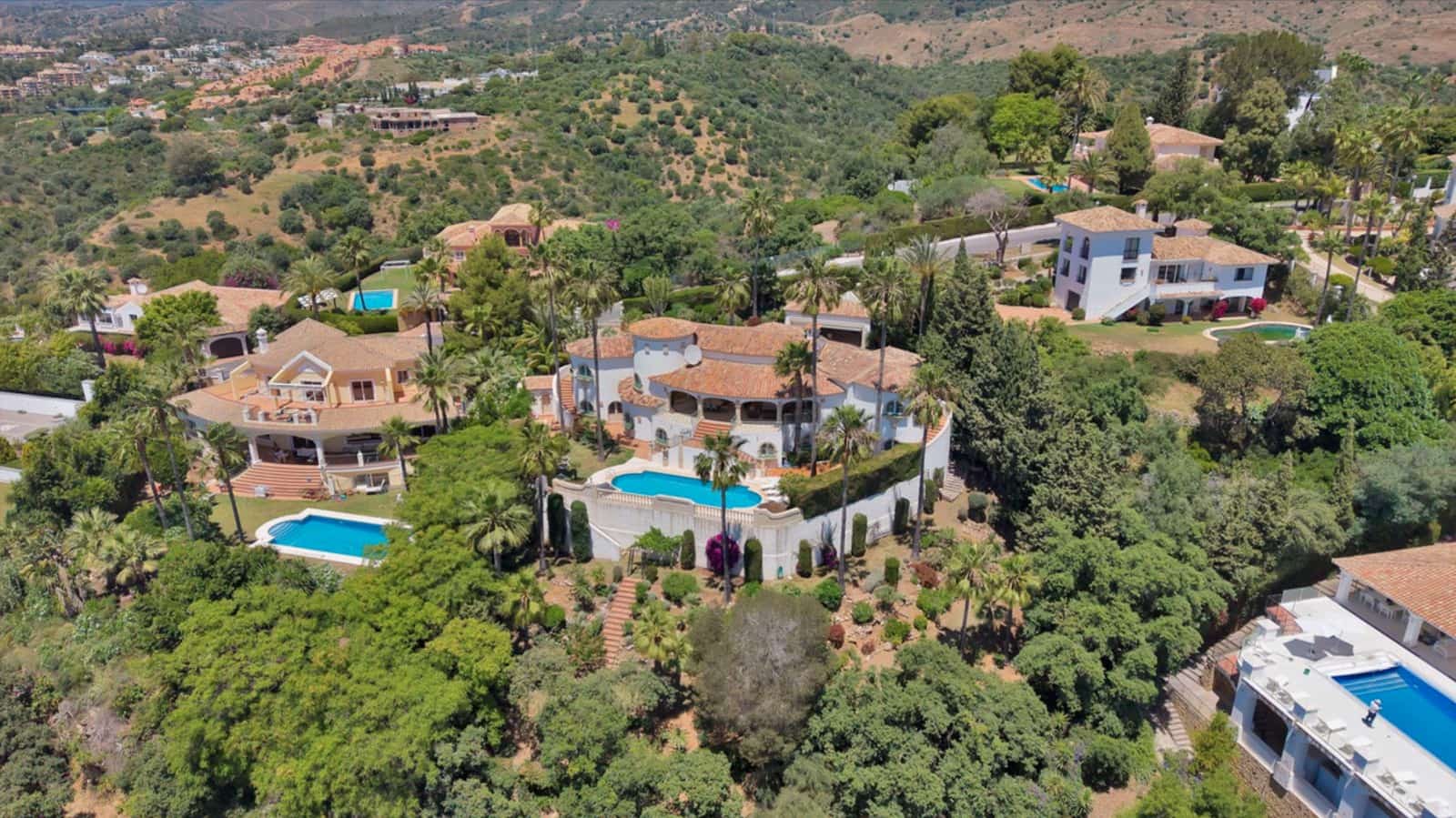6 soverom Villa til salgs i Marbella med svømmebasseng garasje - € 2 800 000 (Ref: 10148156)