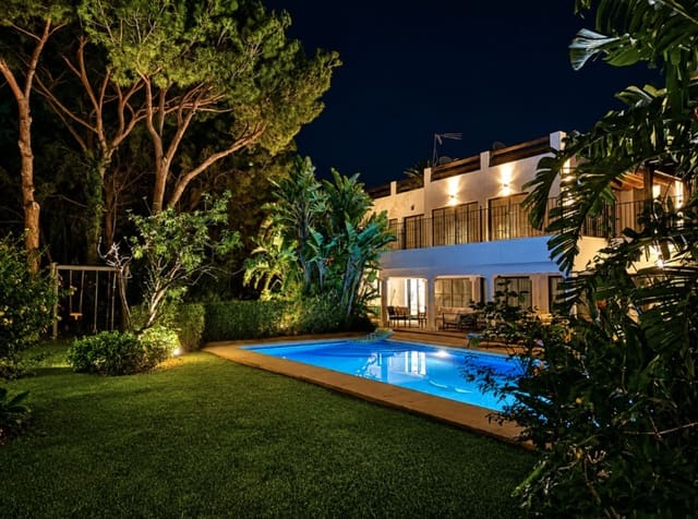 Chalet de 6 habitaciones en Hacienda Las Chapas, Marbella en venta con piscina garaje - 3.500.000 € (Ref: 10149305)