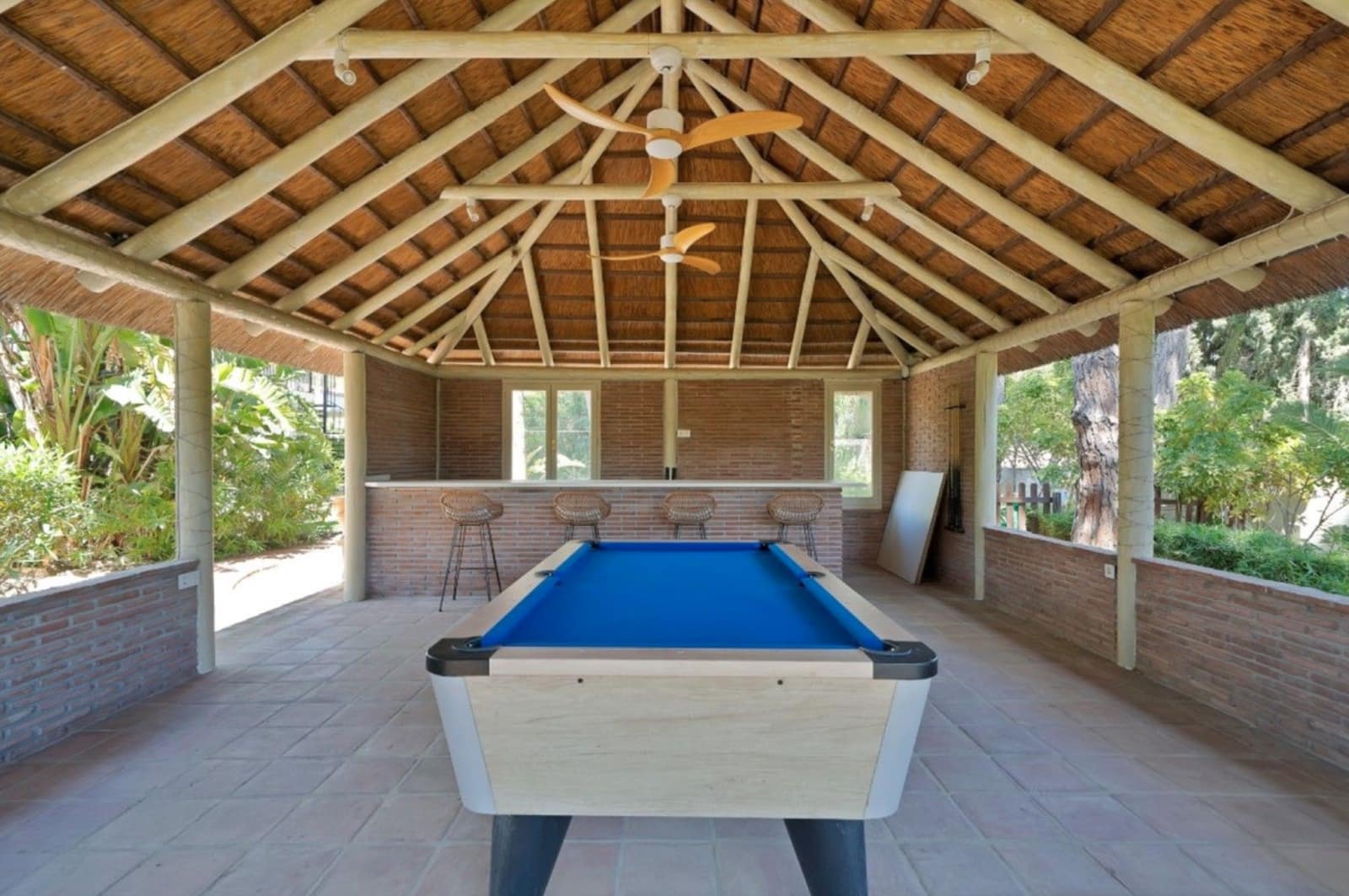 Chalet de 6 habitaciones en Marbella en venta con piscina garaje - 3.500.000 € (Ref: 10149305)