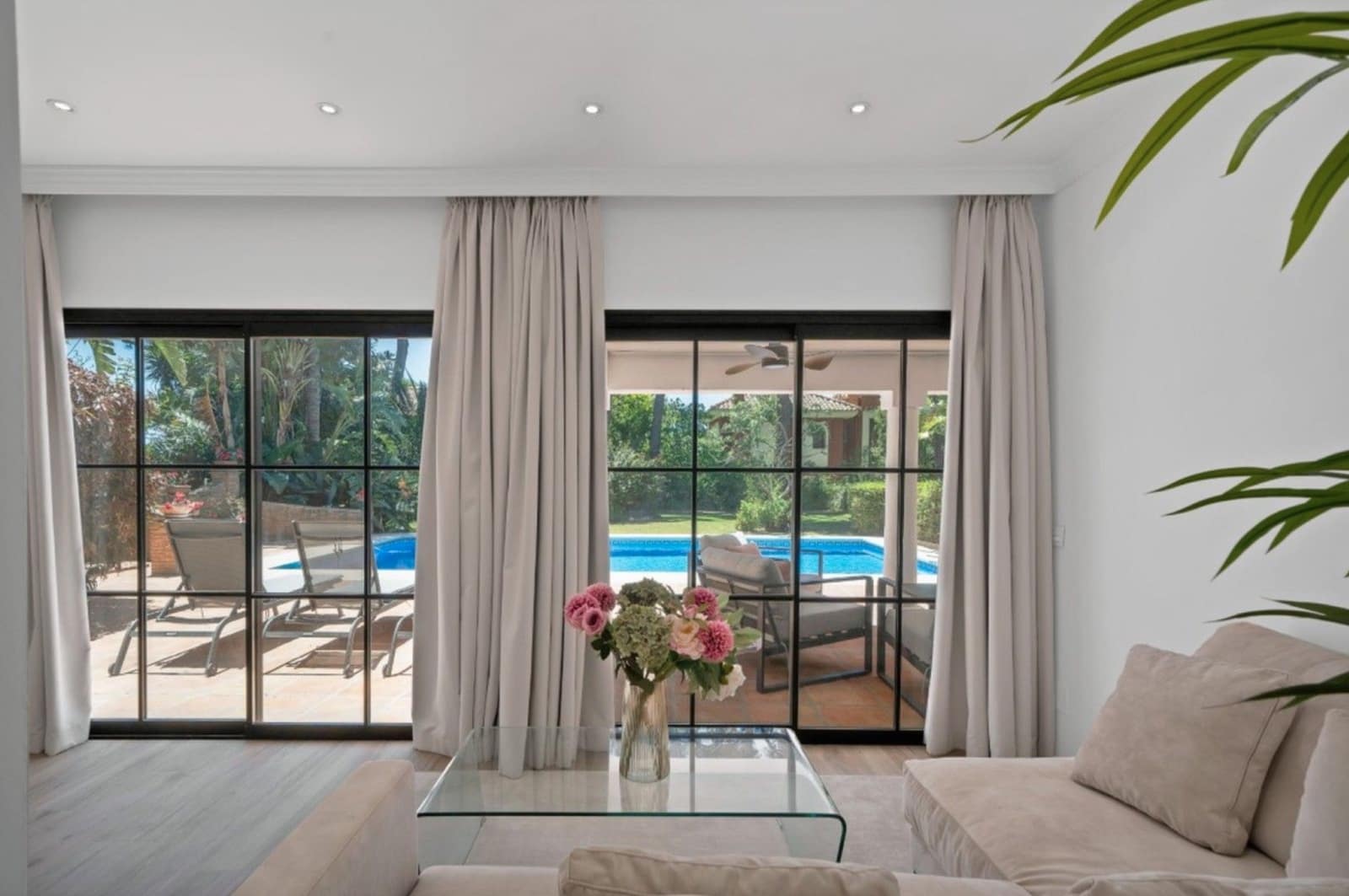 Chalet de 6 habitaciones en Marbella en venta con piscina garaje - 3.500.000 € (Ref: 10149305)
