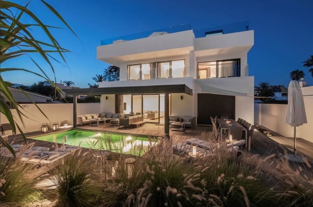 6 sypialnia Willa na sprzedaż w Costabella, Marbella z basenem garażem - 6 000 000 € (Ref: 10149306)