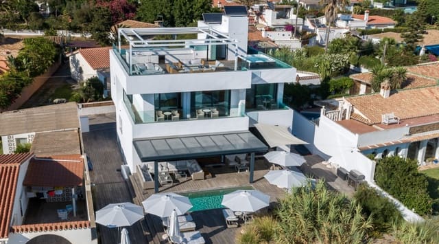 6 sypialnia Willa na sprzedaż w Costabella, Marbella z basenem garażem - 6 000 000 € (Ref: 10149306)