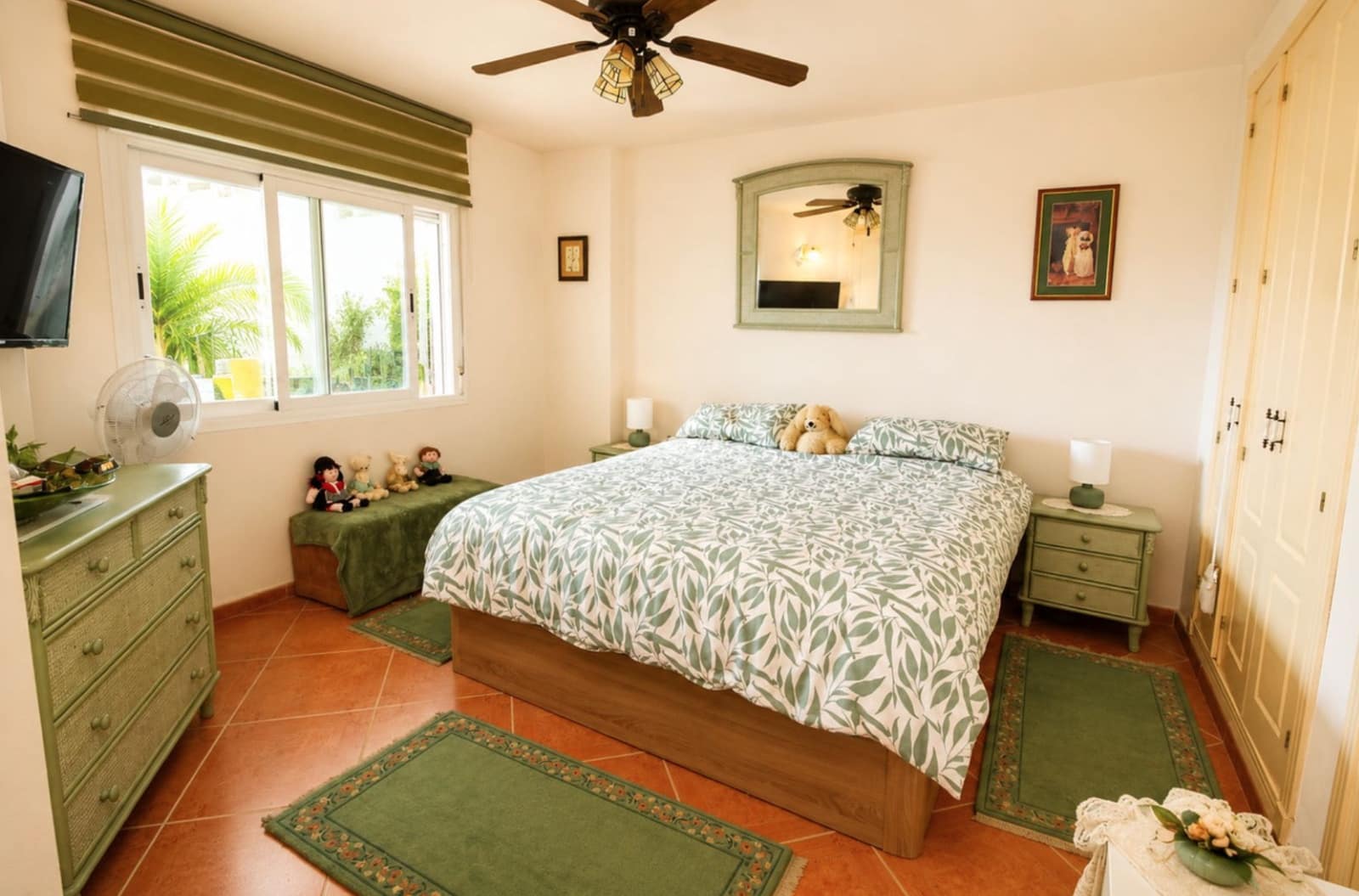 Apartment for sale in Nueva Andalucia with pool garage - € 450,000 (Ref: 10153912)