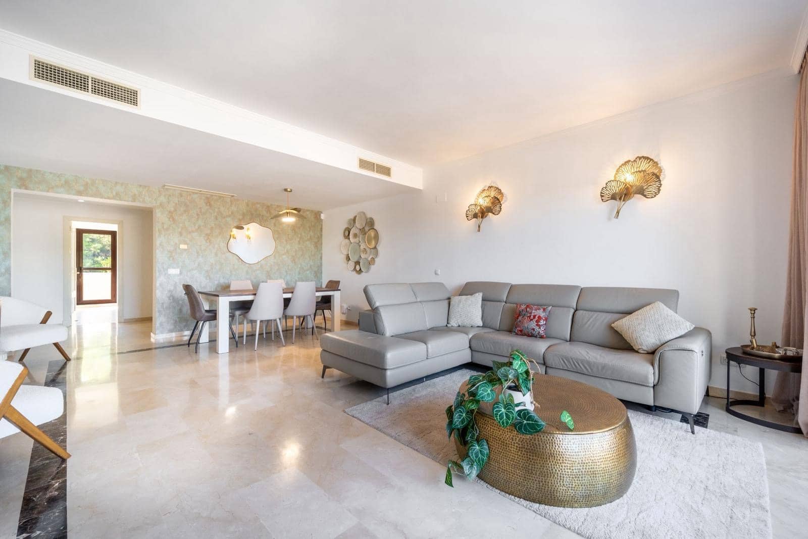 3 quarto Apartamento para arrendar em Marbella com piscina garagem - 3 300 € (Ref: 10173080)