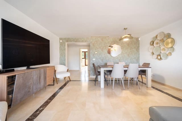 3 quarto Apartamento para arrendar em Marbella com piscina garagem - 3 300 € (Ref: 10173080)