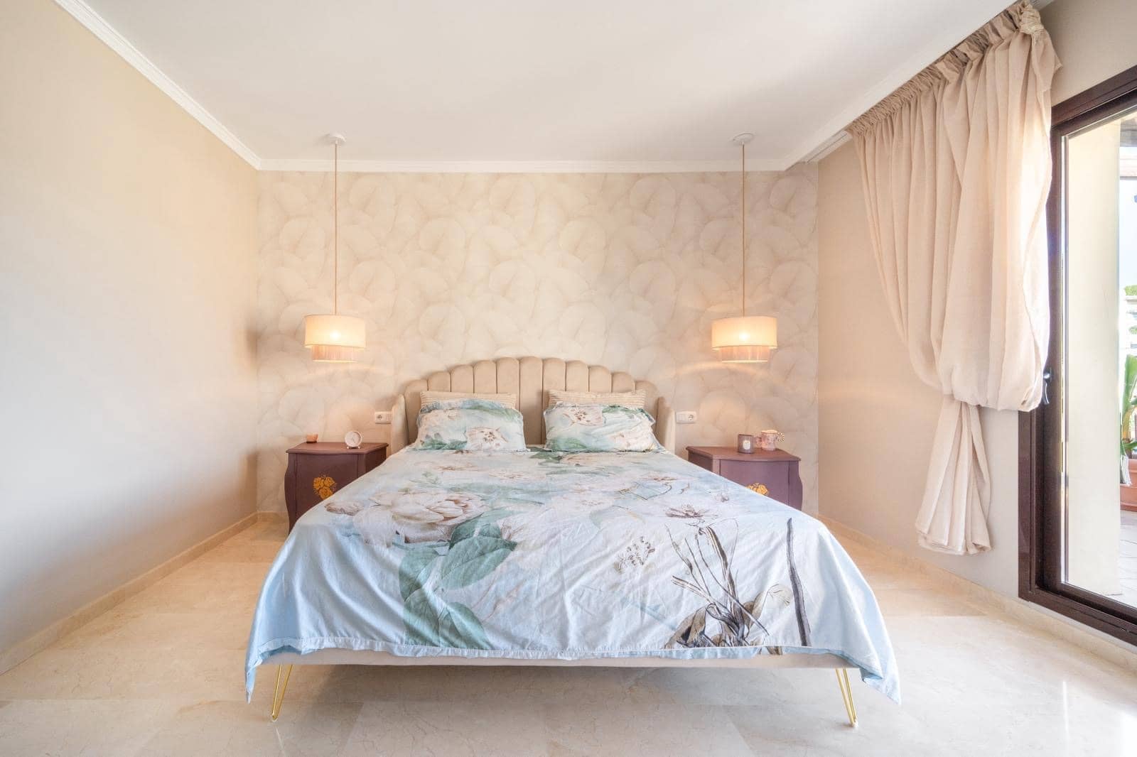 3 quarto Apartamento para arrendar em Marbella com piscina garagem - 3 300 € (Ref: 10173080)