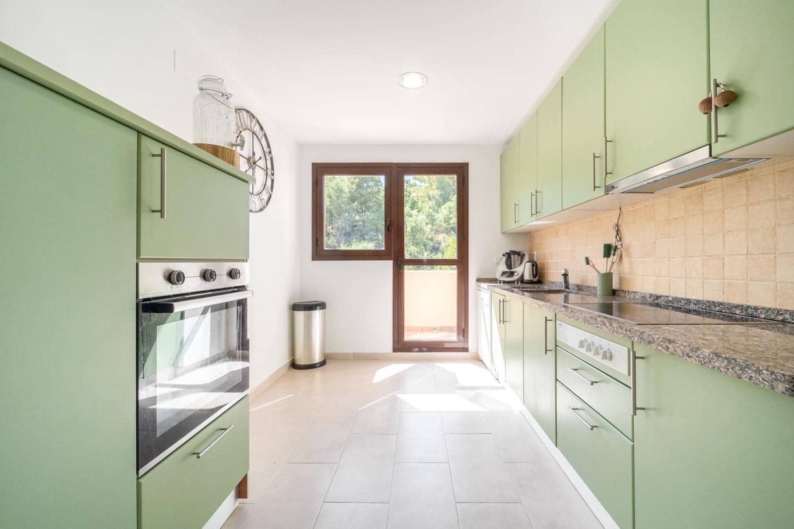 3 quarto Apartamento para arrendar em Marbella com piscina garagem - 3 300 € (Ref: 10173080)