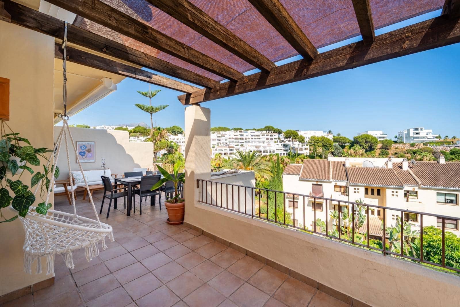 3 quarto Apartamento para arrendar em Marbella com piscina garagem - 3 300 € (Ref: 10173080)