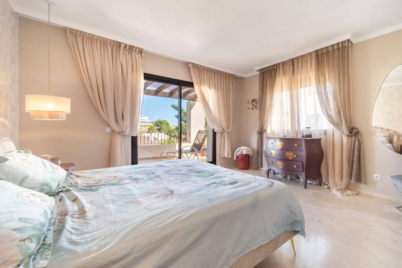 3 quarto Apartamento para arrendar em Marbella com piscina garagem - 3 300 € (Ref: 10173080)