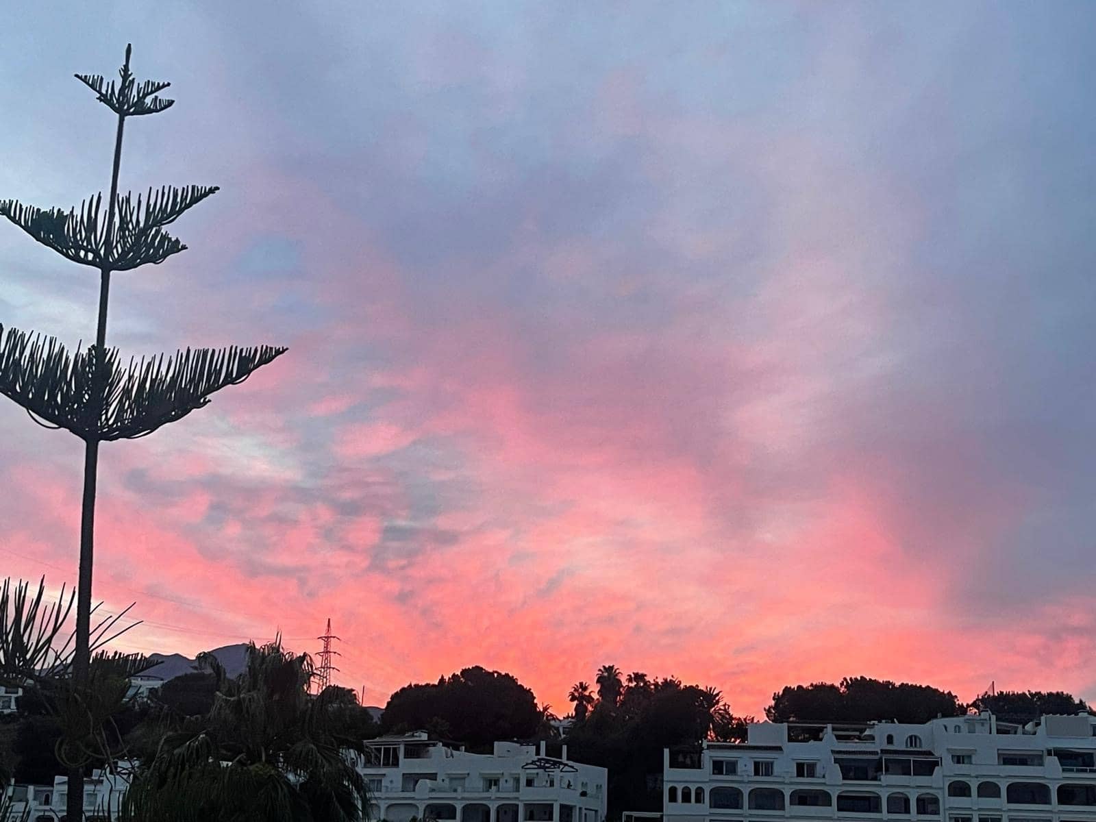 3 quarto Apartamento para arrendar em Marbella com piscina garagem - 3 300 € (Ref: 10173080)