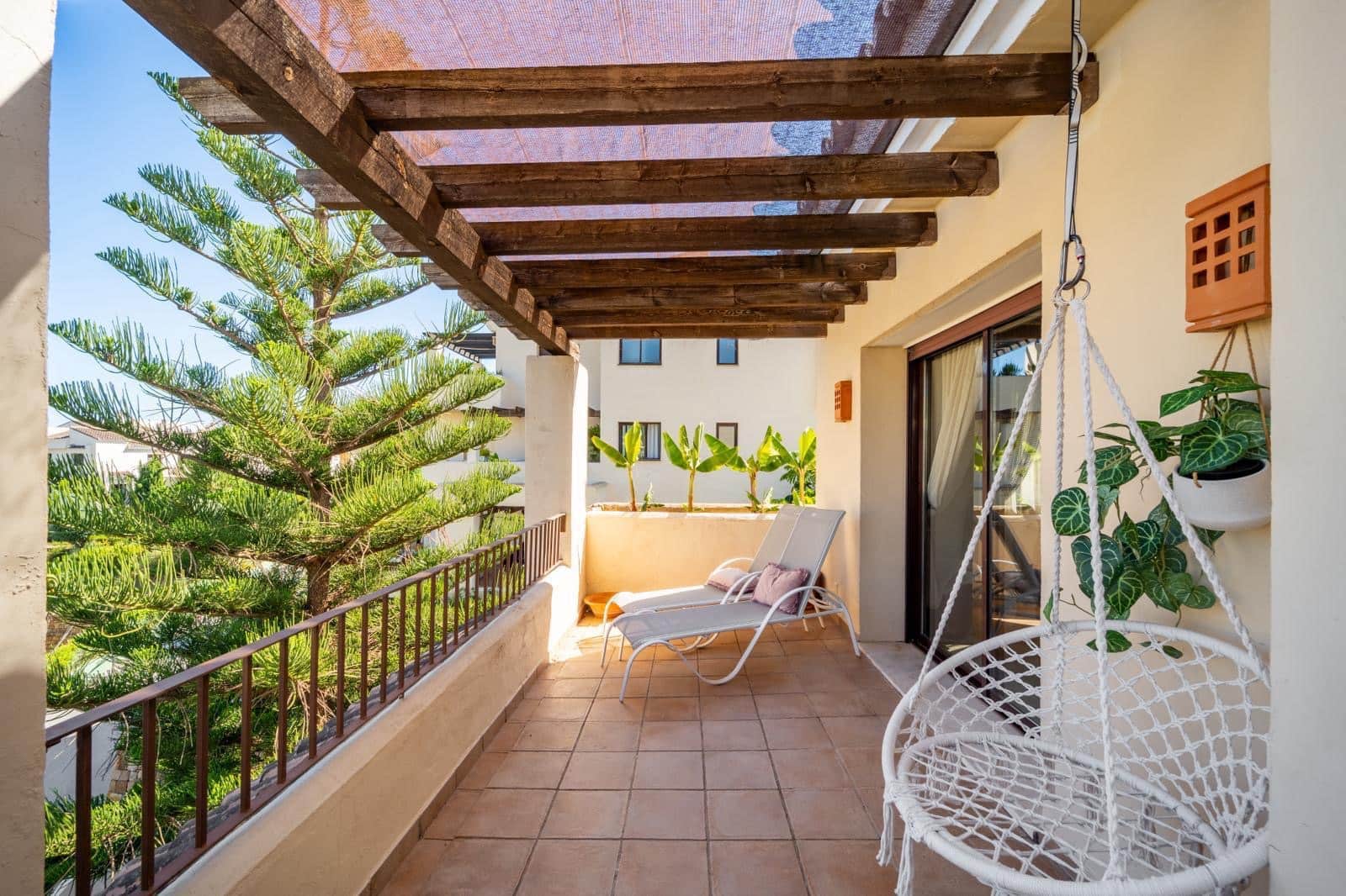 3 quarto Apartamento para arrendar em Marbella com piscina garagem - 3 300 € (Ref: 10173080)